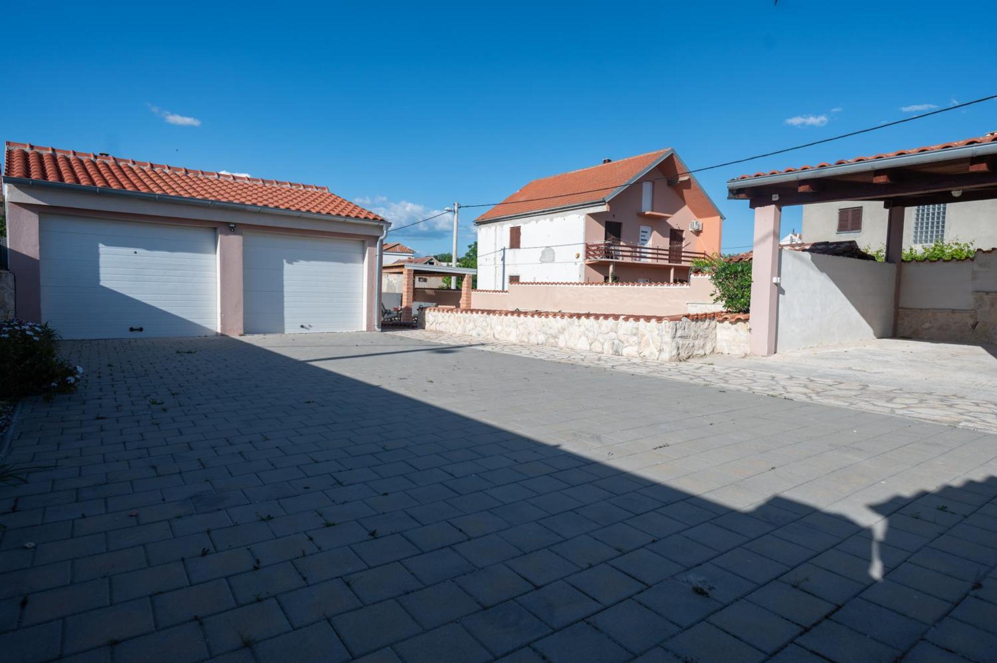 Holiday Home Luka Pridraga エクステリア 写真